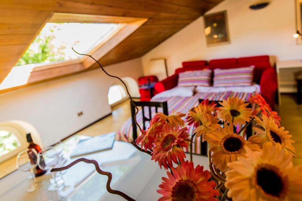 Le Residenze Del Conte Agudio Daire Malgrate Oda fotoğraf